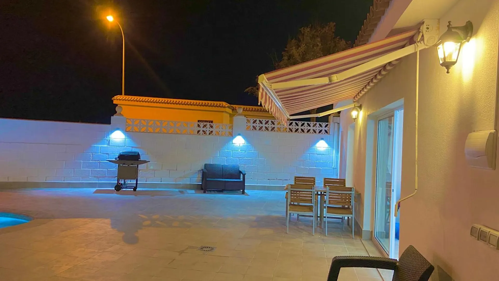 Villa Sueno Azul With A Heated Swimming Pool Callao Salvaje
